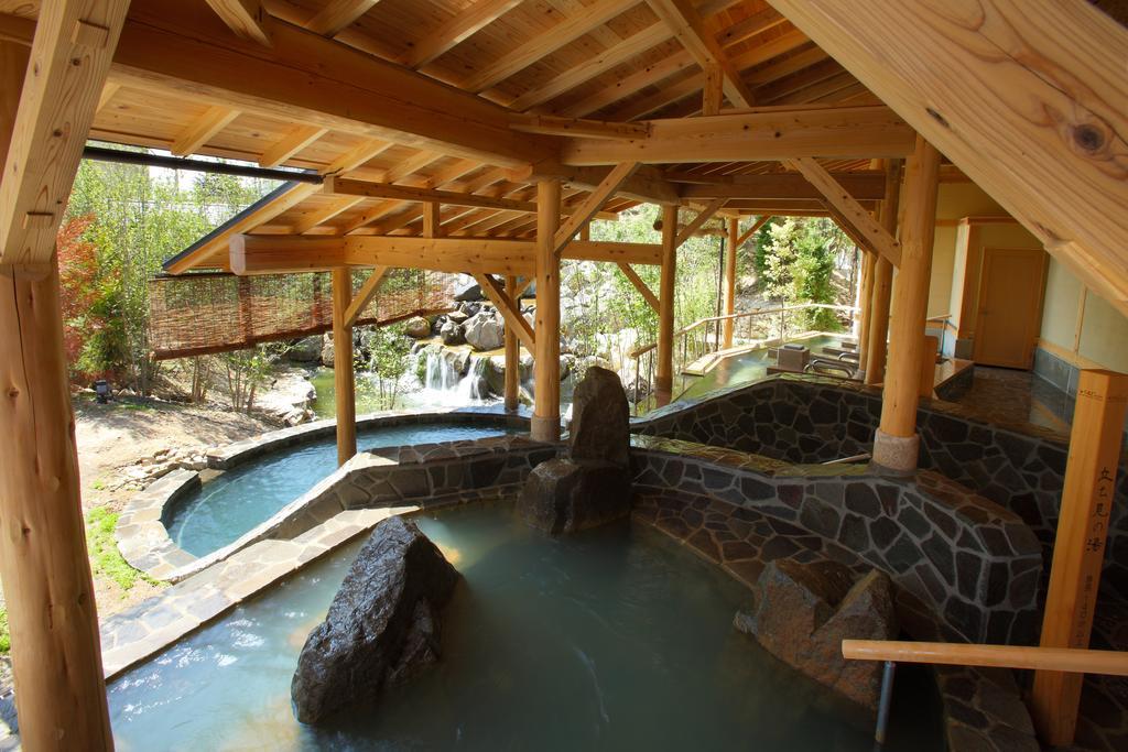 Iizaka Hotel Juraku Fukushima  Zewnętrze zdjęcie