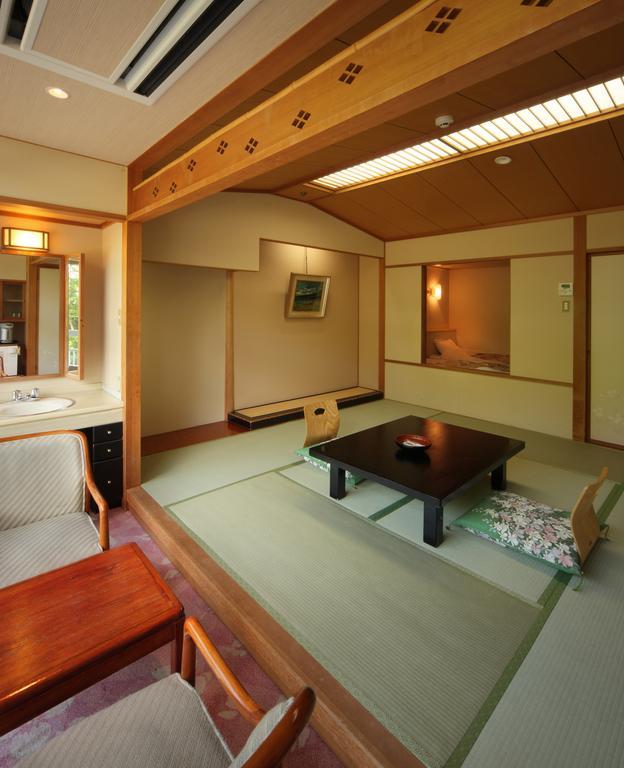 Iizaka Hotel Juraku Fukushima  Zewnętrze zdjęcie