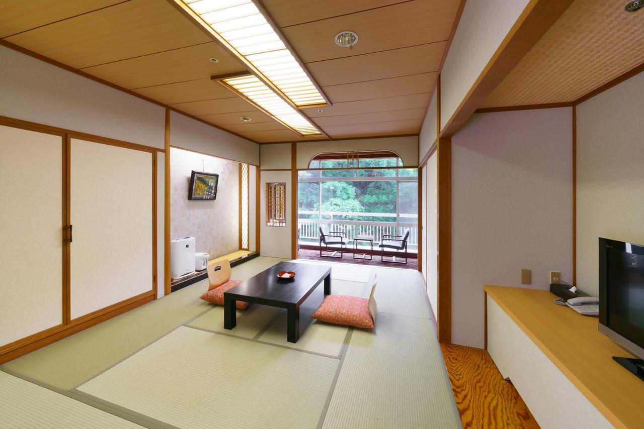 Iizaka Hotel Juraku Fukushima  Zewnętrze zdjęcie