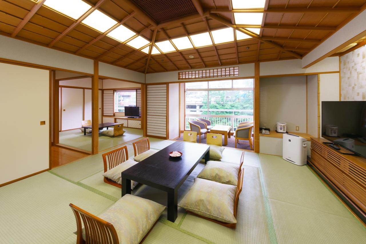 Iizaka Hotel Juraku Fukushima  Zewnętrze zdjęcie