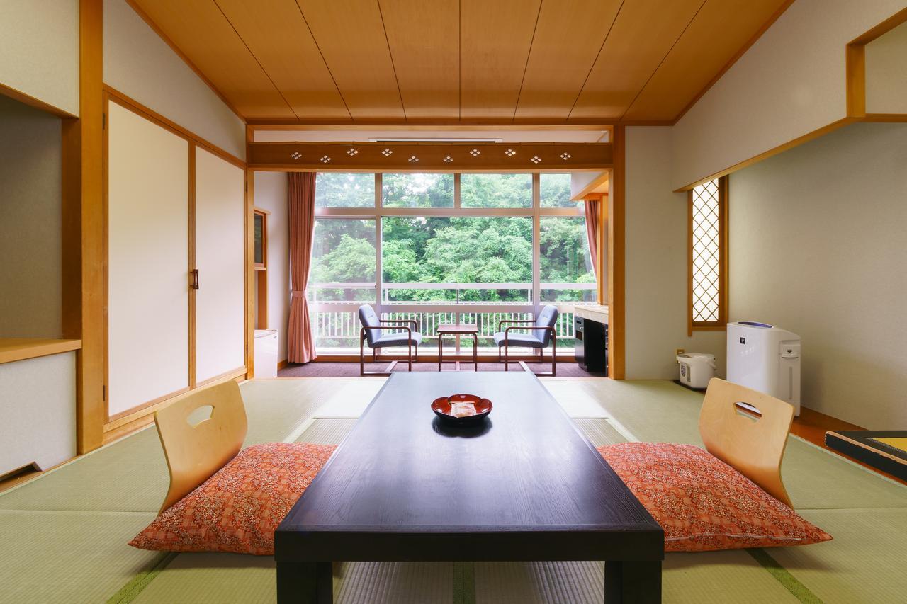 Iizaka Hotel Juraku Fukushima  Zewnętrze zdjęcie